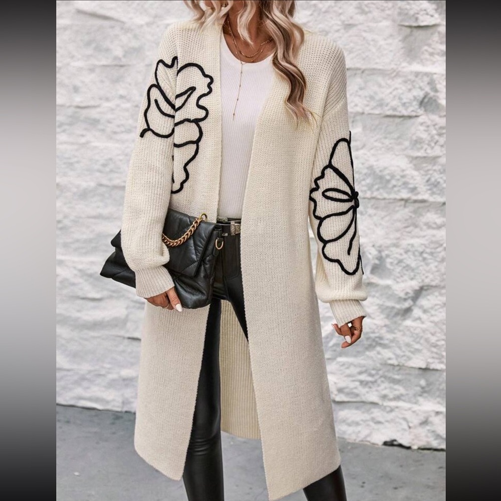 Elegant Cream Open-Front Knit Drop Shoulder Sweater with Black Floral Design - Picture 4 of 7